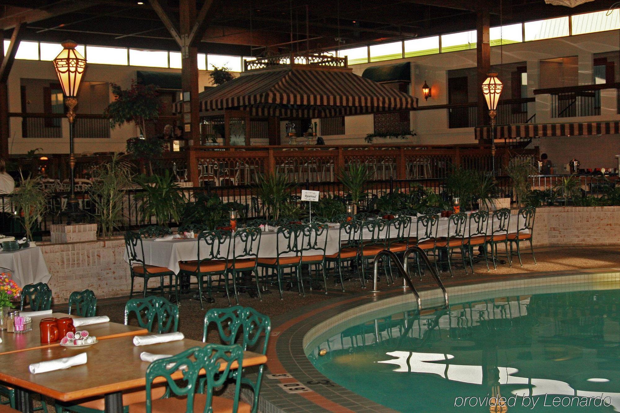 Holiday Inn Perrysburg French Quarter Facilities photo
