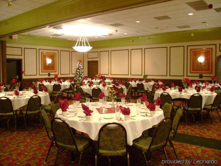 Holiday Inn Perrysburg French Quarter Restaurant photo