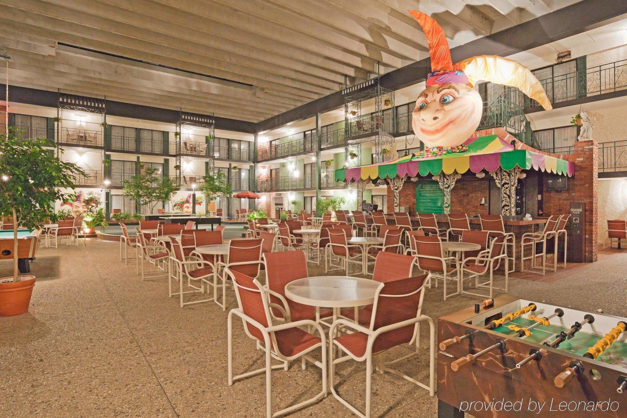 Holiday Inn Perrysburg French Quarter Exterior photo